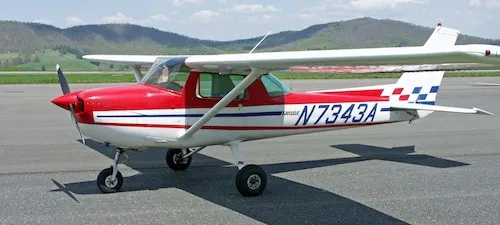 Une photo de l’avion mangé par M. Mangetout